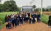  8º ano do EF realiza saída de estudos pelo município