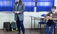 8º ano em simulação de julgamento