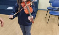 Aula de violino nos Anos Iniciais