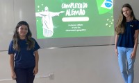 05.03.2024 - Alunos estudam o processo de favelização no Brasil