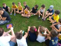 Alunos em contato com a natureza