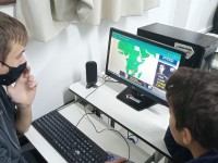 Jogo virtual na aula de geografia