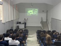 Palestra sobre Medicina para alunos da 3ª série do CEAP