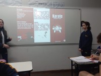 Estudantes do 8º ano realizam atividade interdisciplinar com foco em Esportes e Língua Inglesa